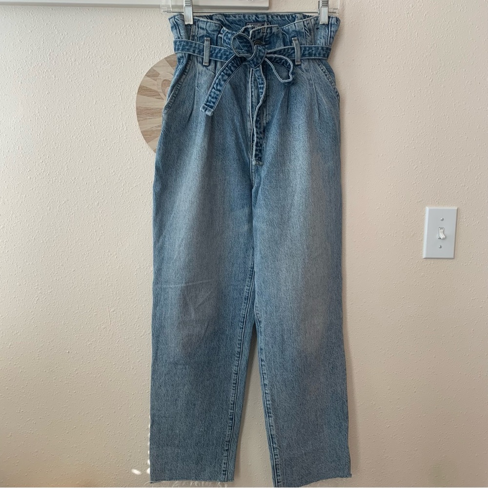 Abercrombie & Fitch mom jean size 4